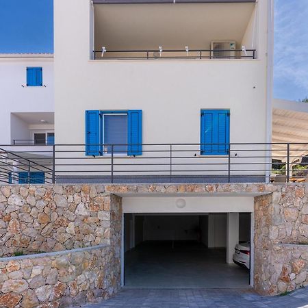 Blue Sorbeto Apartment Cres Bagian luar foto
