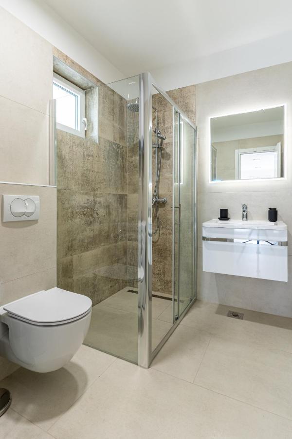 Blue Sorbeto Apartment Cres Bagian luar foto