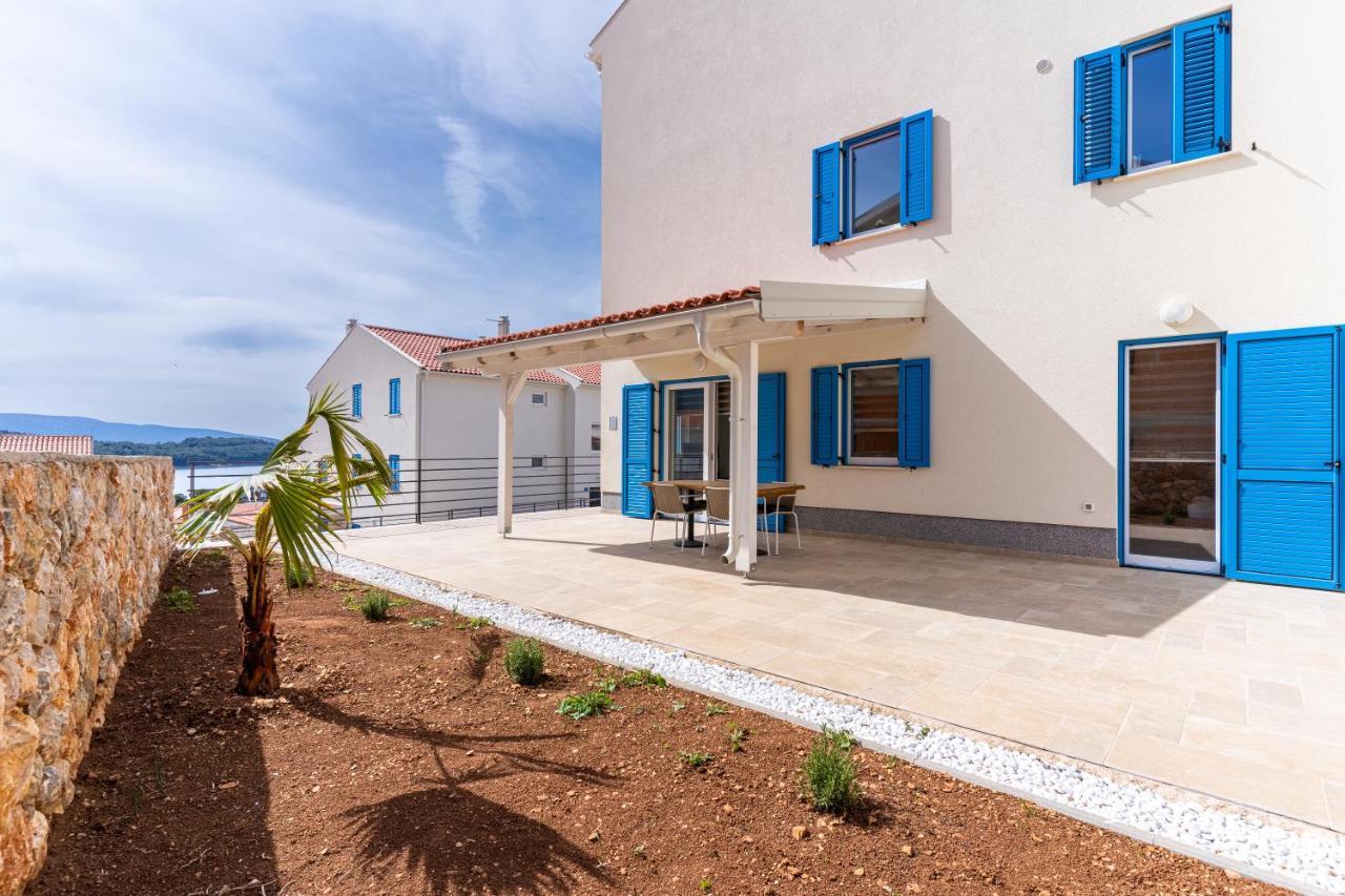 Blue Sorbeto Apartment Cres Bagian luar foto