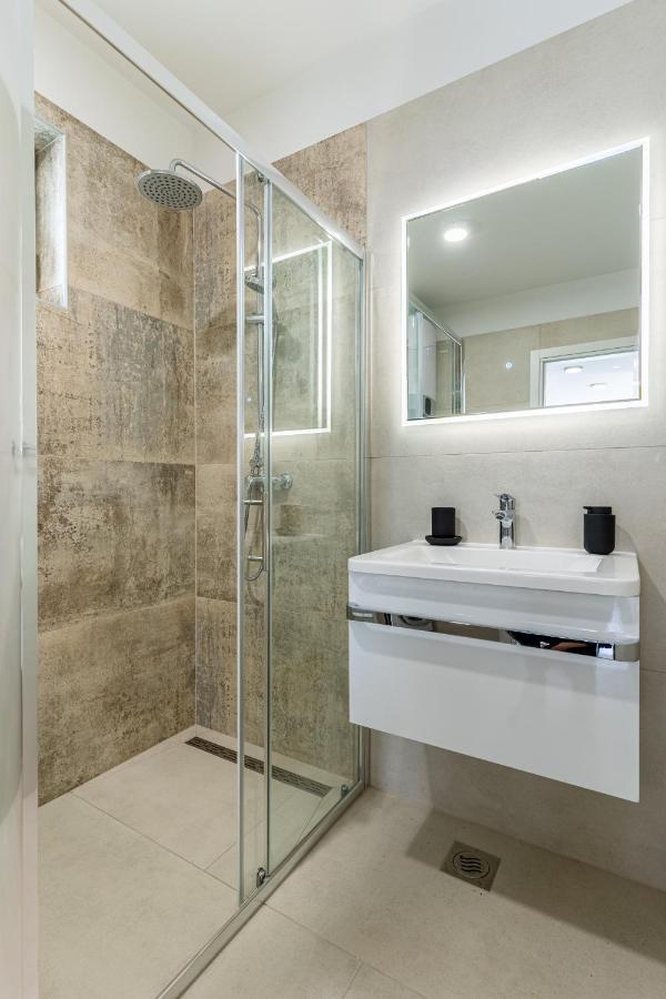 Blue Sorbeto Apartment Cres Bagian luar foto