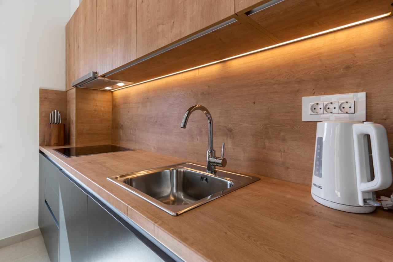 Blue Sorbeto Apartment Cres Bagian luar foto